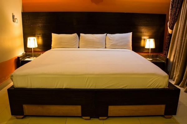 Hotel Country Inn image 16